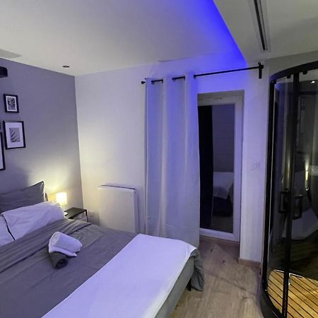 Bienvenue Chez Vous "Appartement Classe 2 Etoiles En Rdc Avec Espace Exterieur Et Parking" Dole Ngoại thất bức ảnh