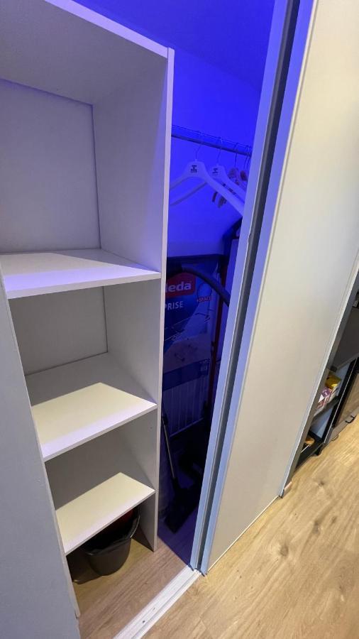 Bienvenue Chez Vous "Appartement Classe 2 Etoiles En Rdc Avec Espace Exterieur Et Parking" Dole Ngoại thất bức ảnh